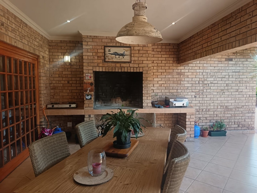 4 Bedroom Property for Sale in Hillcrest Northern Cape